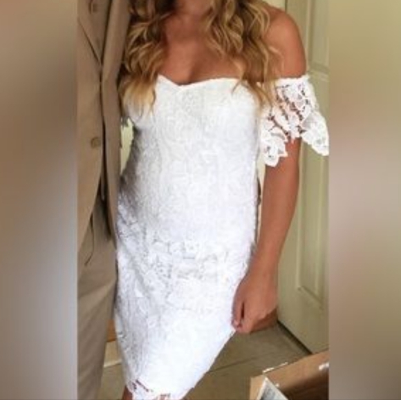 Guess Dresses & Skirts - 💚 Guess White Lace Dress